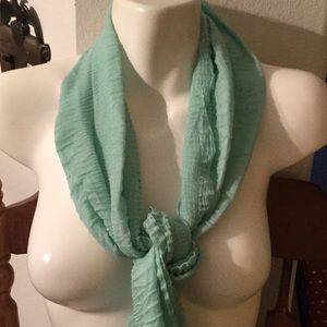 🌴NWOT Just Too Trendy & So Much Fun To Wear Scarf Wardrobe Must Have 🌴